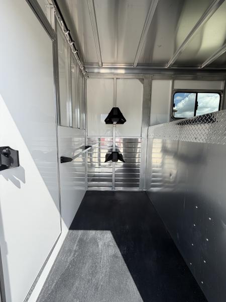 New 2027 Sundowner 2+1 Gooseneck Horse Trailer