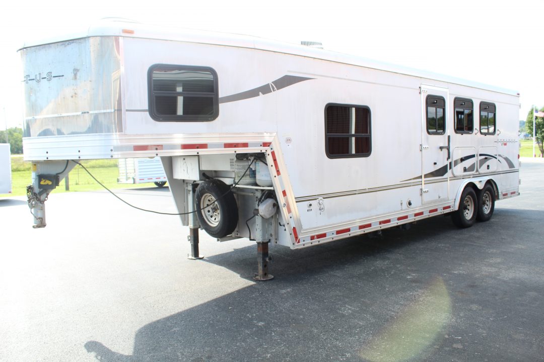 Consignment 2005 Bison Trailers 3 HORSE SLANT Stock / Stock Combo Trailer
