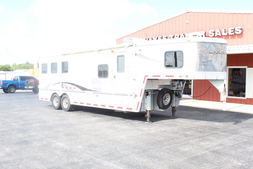 Consignment 2005 Bison Trailers 3 HORSE SLANT Stock / Stock Combo Trailer