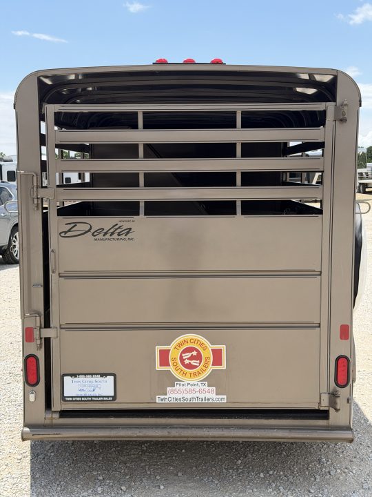 Used 2023 Delta 3 Horse Bumper Pull Horse Trailer