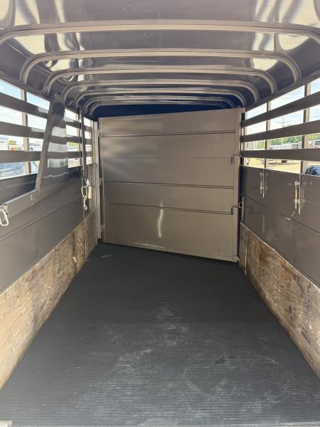 Used 2023 Delta 3 Horse Bumper Pull Horse Trailer