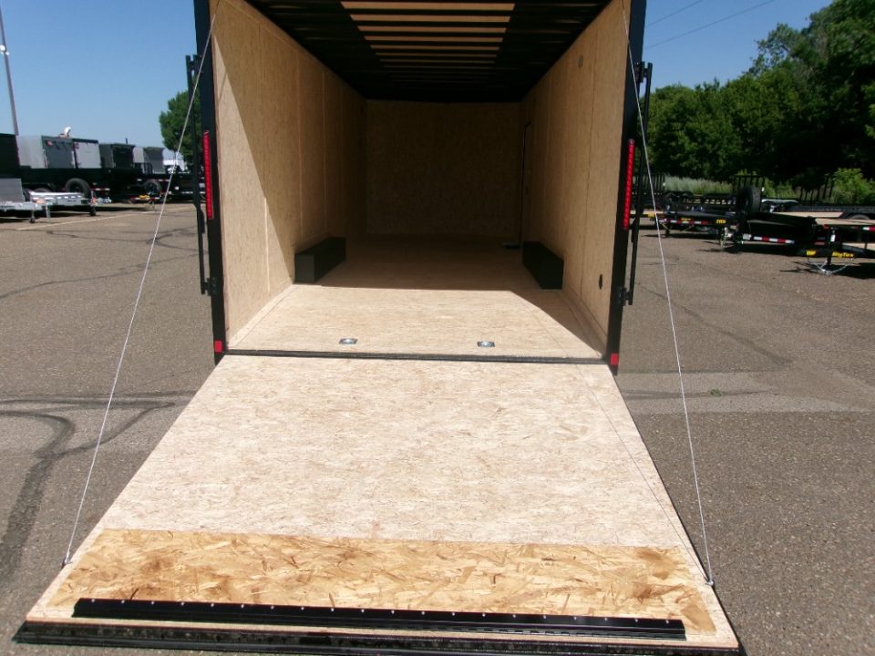 New 2026 Look Trailers 8.5X24 ST DLX FLAT TOP V-NOSE CAR HAULER 10K Cargo / Enclosed Trailer