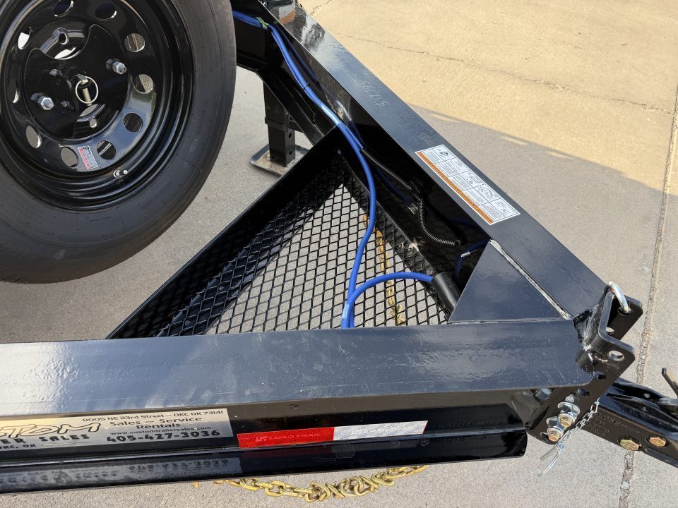 New #389927 2027 LOAD TRAIL PE 24 X 102 TANDEM AXLE BUMPER PULL 14K FULL BED FLATBED TILT