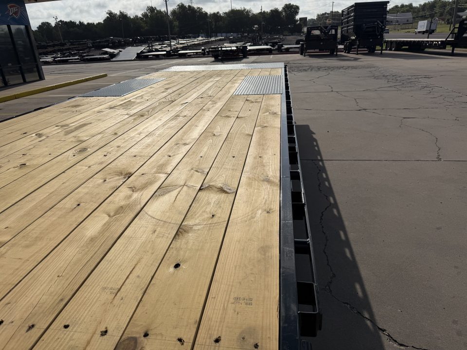 New #389927 2027 LOAD TRAIL PE 24 X 102 TANDEM AXLE BUMPER PULL 14K FULL BED FLATBED TILT