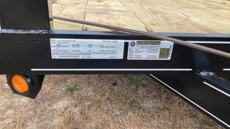 New 2026 P & T Trailers 18 wood deck Car Hauler