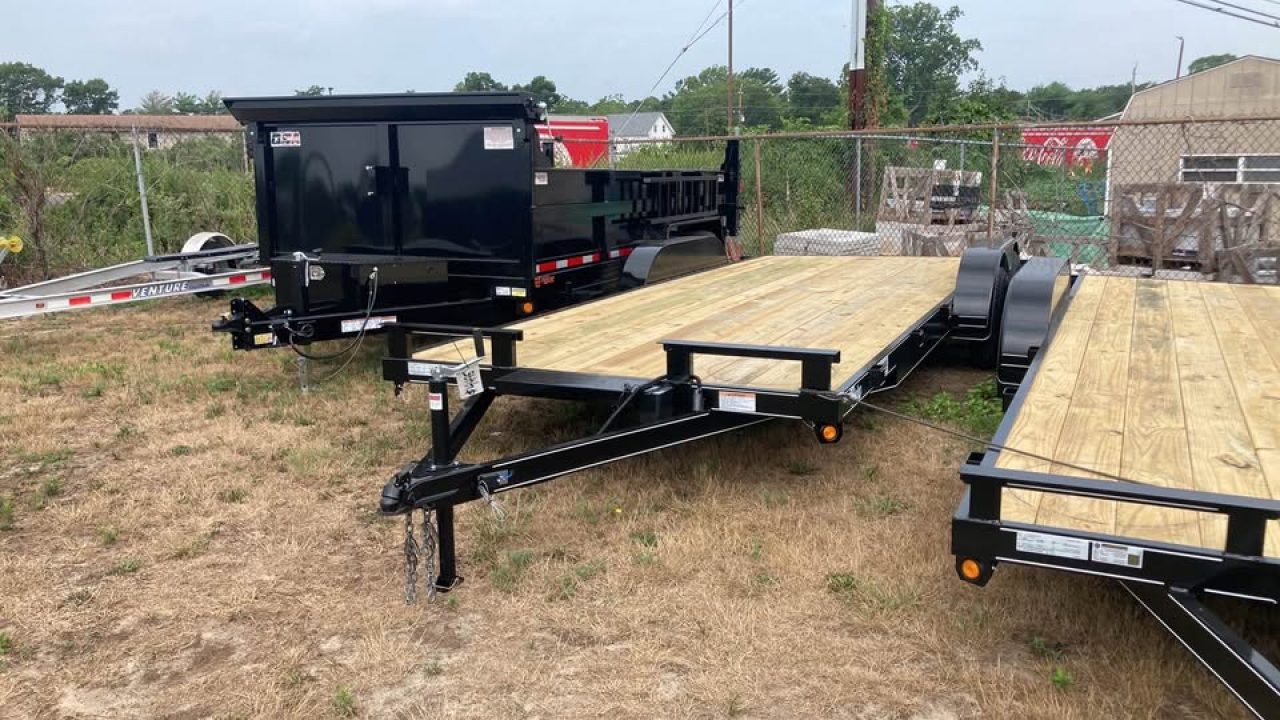 New 2026 P & T Trailers 20 wood deck Car Hauler