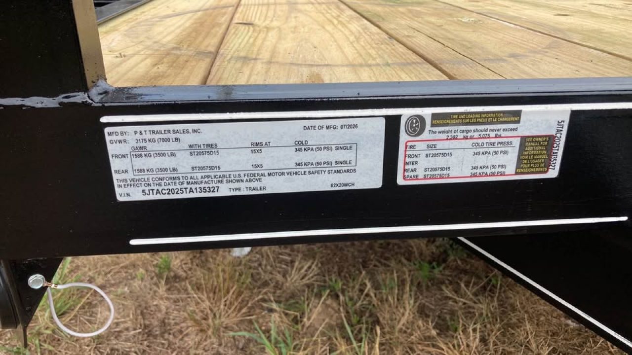 New 2026 P & T Trailers 20 wood deck Car Hauler