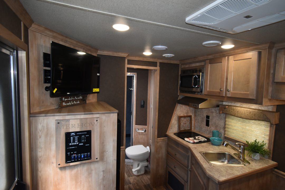 New 2026 Merhow Trailers 8009 Lonestar Horse Trailer