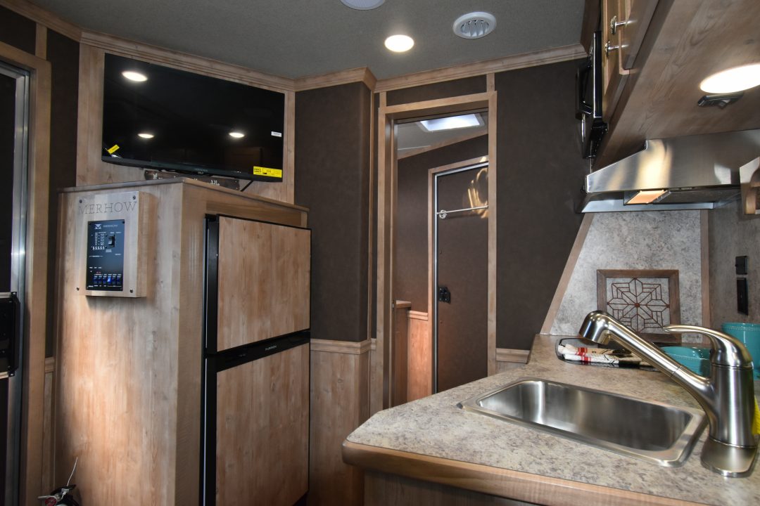 New 2026 Merhow Trailers 8009 Lonestar Horse Trailer