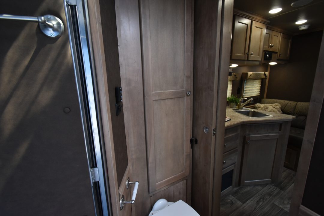 New 2026 Merhow Trailers 8009 Lonestar Horse Trailer