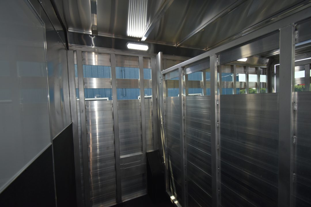 New 2026 Merhow Trailers 8009 Lonestar Horse Trailer
