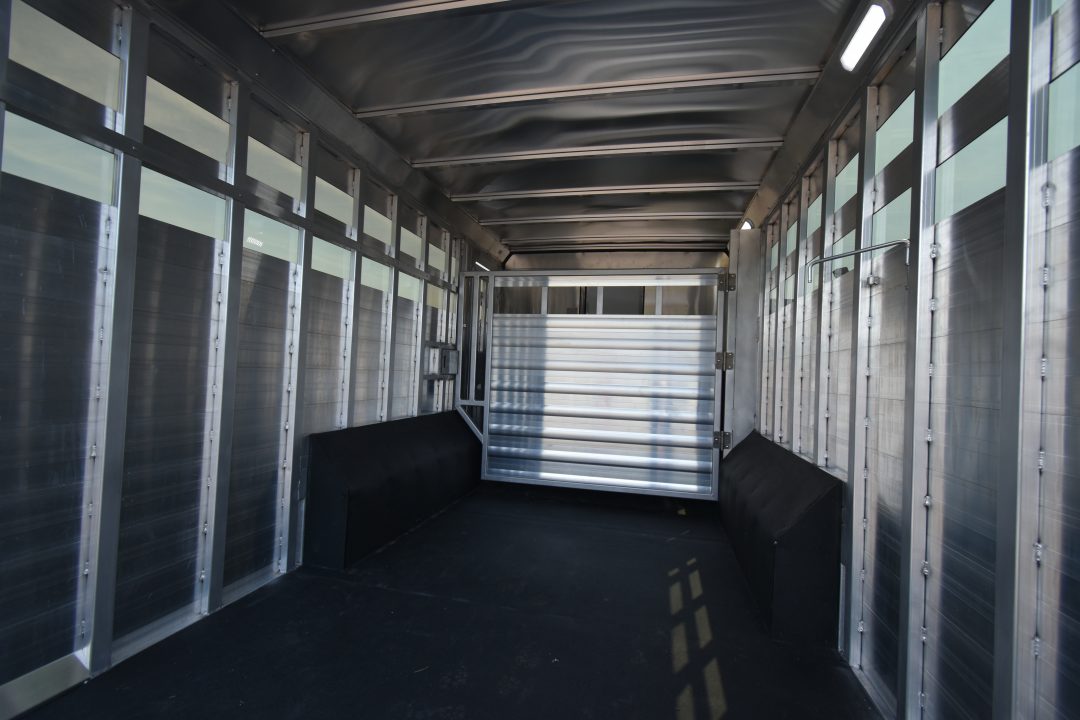 New 2026 Merhow Trailers 8009 Lonestar Horse Trailer
