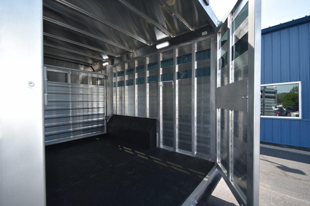 New 2026 Merhow Trailers 8009 Lonestar Horse Trailer