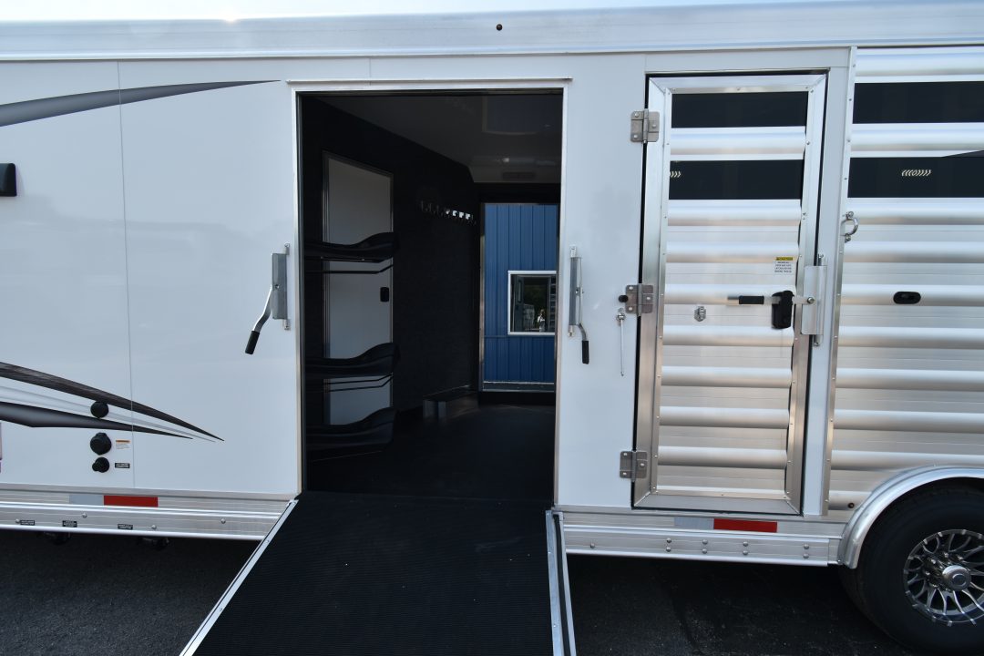 New 2026 Merhow Trailers 8009 Lonestar Horse Trailer