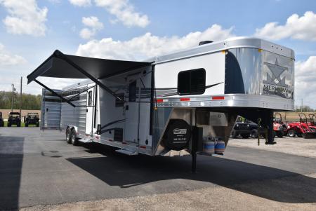 New 2026 Merhow Trailers 8009 Lonestar Horse Trailer