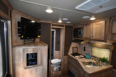 New 2026 Merhow Trailers 8009 Lonestar Horse Trailer