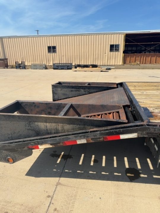 Used 2000 Load Trail FB25-GN Flatbed Trailer