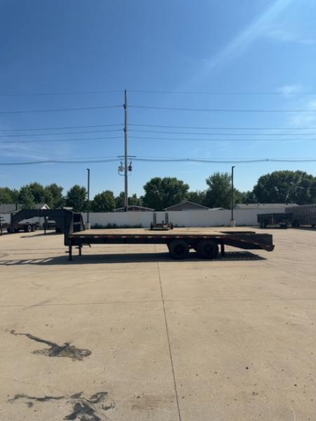 Used 2000 Load Trail FB25-GN Flatbed Trailer