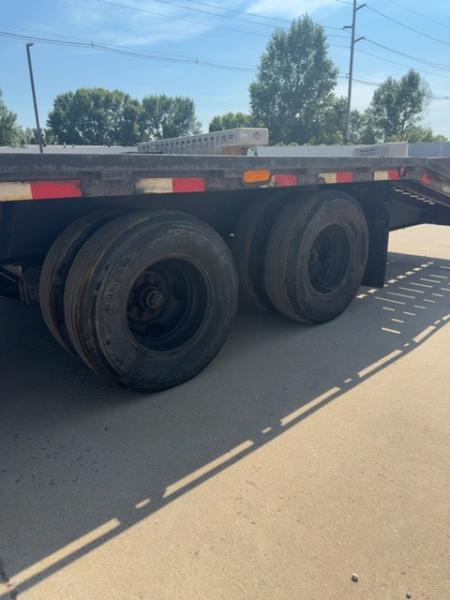 Used 2000 Load Trail FB25-GN Flatbed Trailer