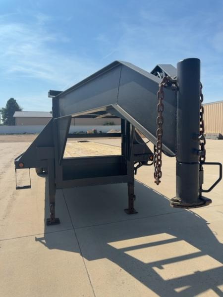 Used 2000 Load Trail FB25-GN Flatbed Trailer
