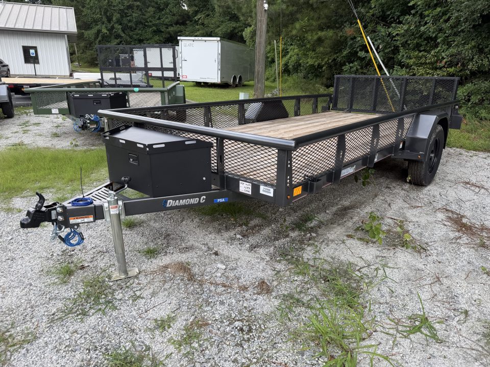 New Diamond C 77"x14' Utility, Bi-Fold Tailgate, PSA 135