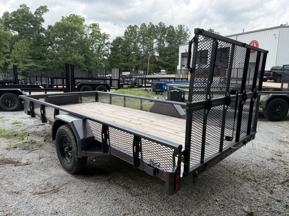 New Diamond C 77"x14' Utility, Bi-Fold Tailgate, PSA 135