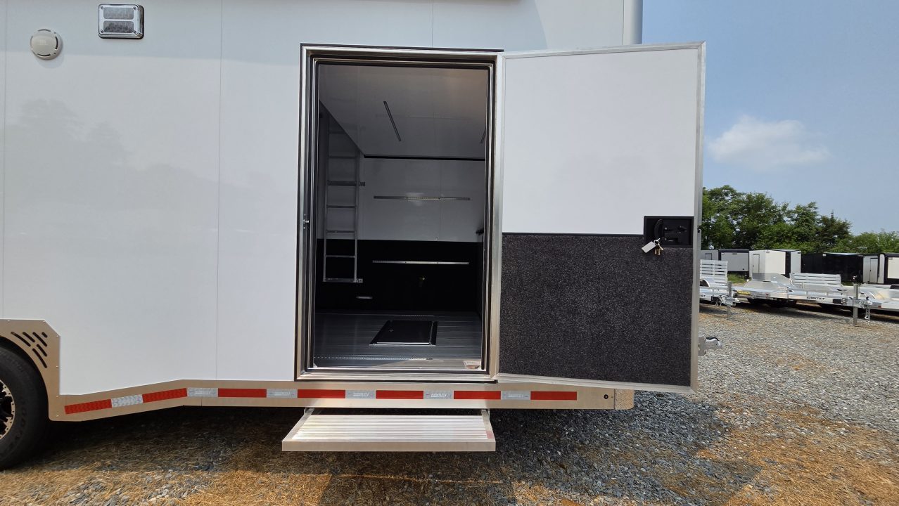 New 2026 Featherlite Trailers 4414 8.5X26 TRIPLE Stacker