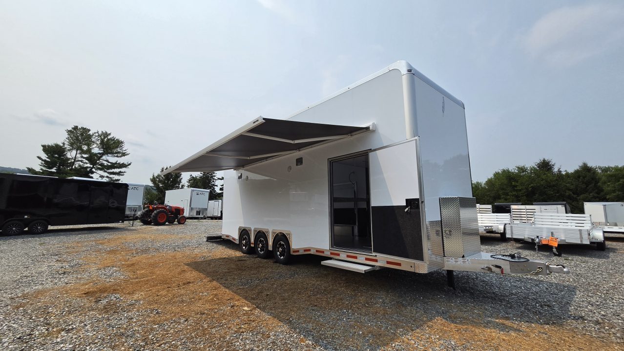 New 2026 Featherlite Trailers 4414 8.5X26 TRIPLE Stacker
