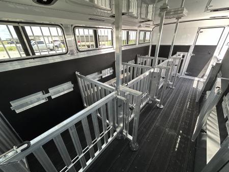 New 2027 Bar-M 8 Pen 688 Bumperpull Pen System
