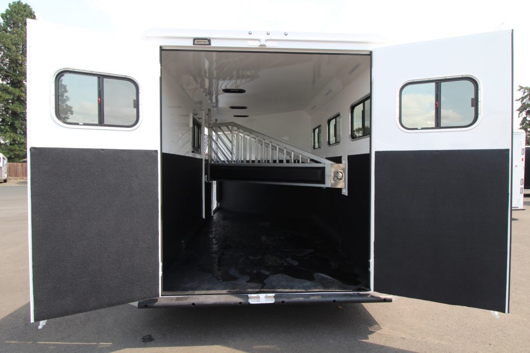 New 2027 Trails West Sierra II 2H Comfort PKG - Lined & Insulated - Large Tack Room - Escape Door