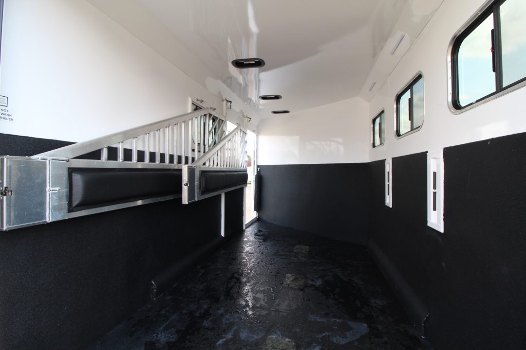 New 2027 Trails West Sierra II 2H Comfort PKG - Lined & Insulated - Large Tack Room - Escape Door