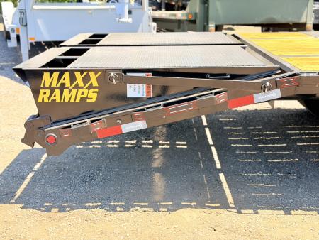 New 2027 Diamond T 8.5-28 Tandem Dual Deckover Pintle Equipment Hauler 25.9K GVWR