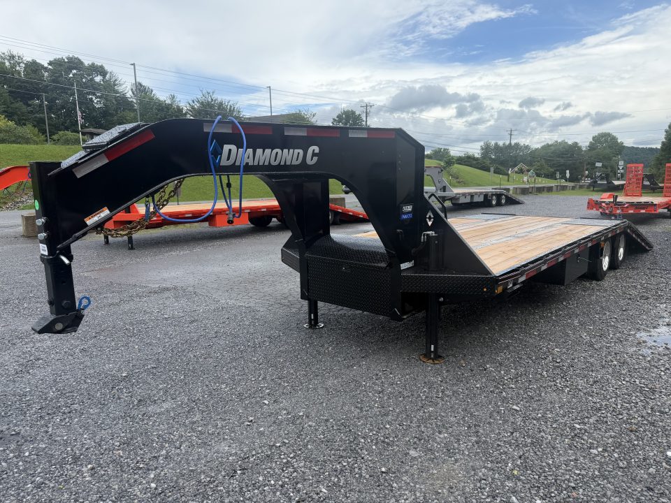 New 2026 Diamond C FMAX 212 GOOSENECK TRAILER ** ABS BRAKES**HYDRO JACKS & DOVE SOLAR CHARGER 17.5 ALUMINUM OUTER RIMS