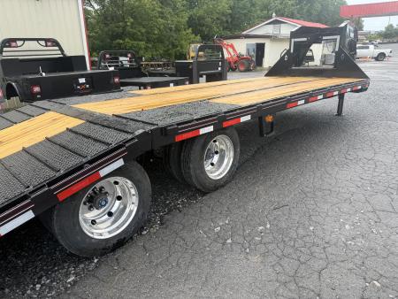 New 2026 Diamond C FMAX 212 GOOSENECK TRAILER ** ABS BRAKES**HYDRO JACKS & DOVE SOLAR CHARGER 17.5 ALUMINUM OUTER RIMS