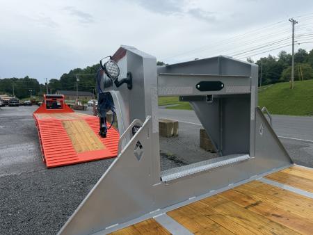 New 2026 Diamond C FMAX210 GOOSENECK TRAILER PACESETTER HYDRO JACKS & DOVE DISC BRAKES ALUMINUM OUTER RIMS