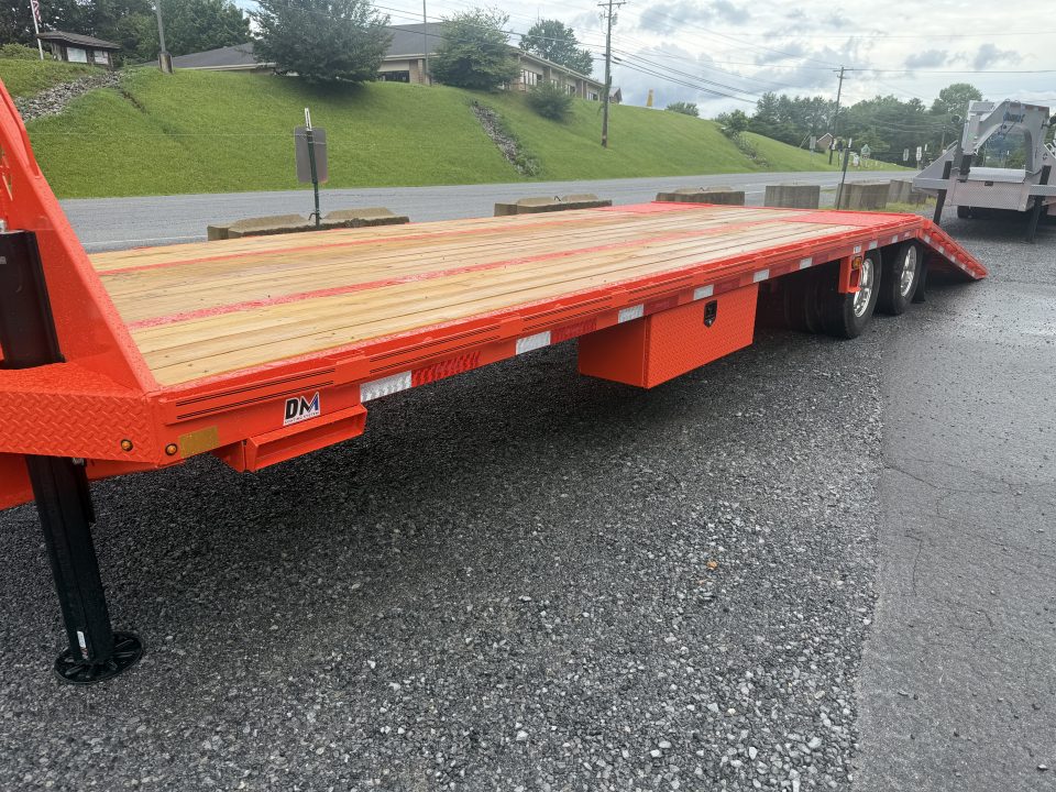 New 2026 Diamond C FMAX212 GOOSENECK TRAILER **ABS BRAKES **HYDRO JACKS & DOVE SOLAR CHARGER ALUMINUM OUTER RIMS