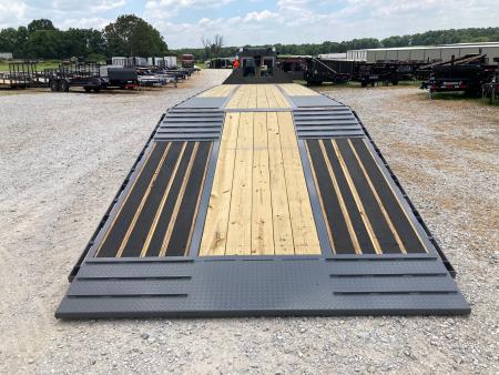 New 2026 Diamond C Trailers 102x40 TANDEM 40K GN HYDROTAIL W/ BLACKWOOD RUNNERS, HYDROJACKS, AIR RIDE & WIRELESS REMOTE Flatbed Trailer