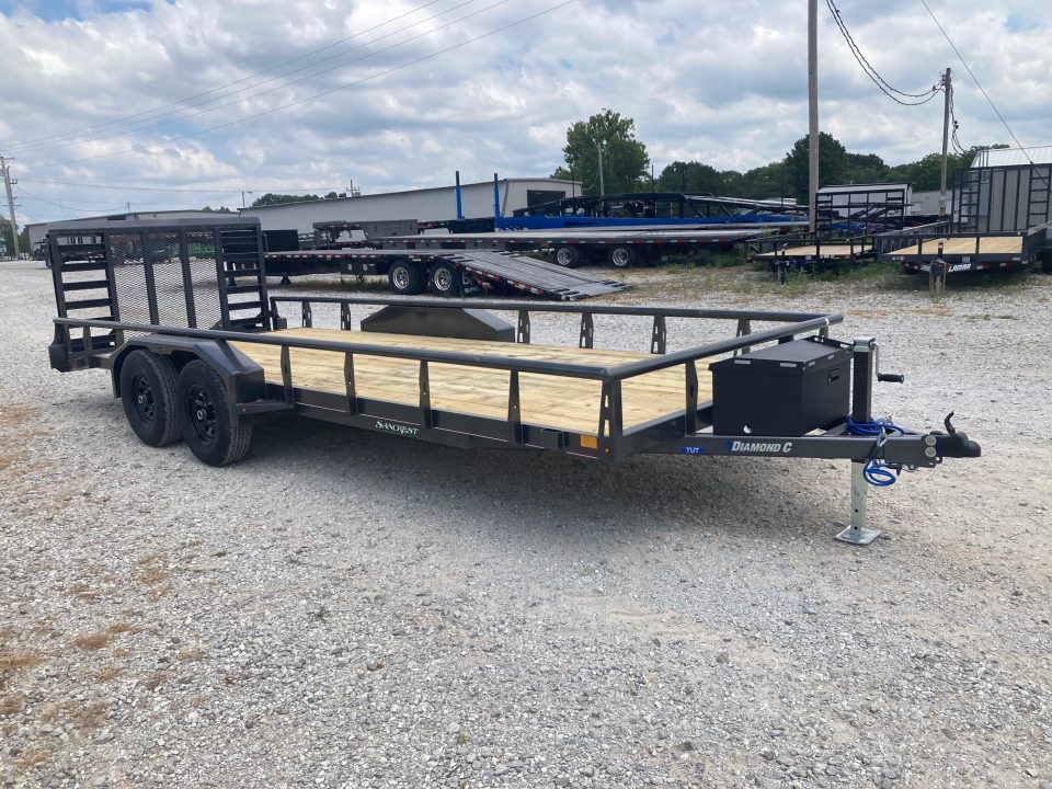 New 2026 Diamond C Trailers 83X20 TANDEM 9.9K UTILITY W/ 4' HD GATE, 2' DOVE & TOOL BOX Utility Trailer
