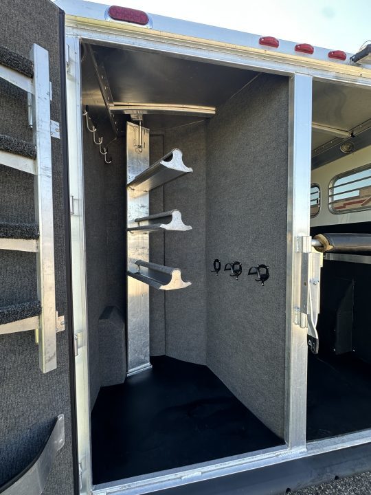 Used 2008 4-Star Trailers 3H BP Horse Trailer