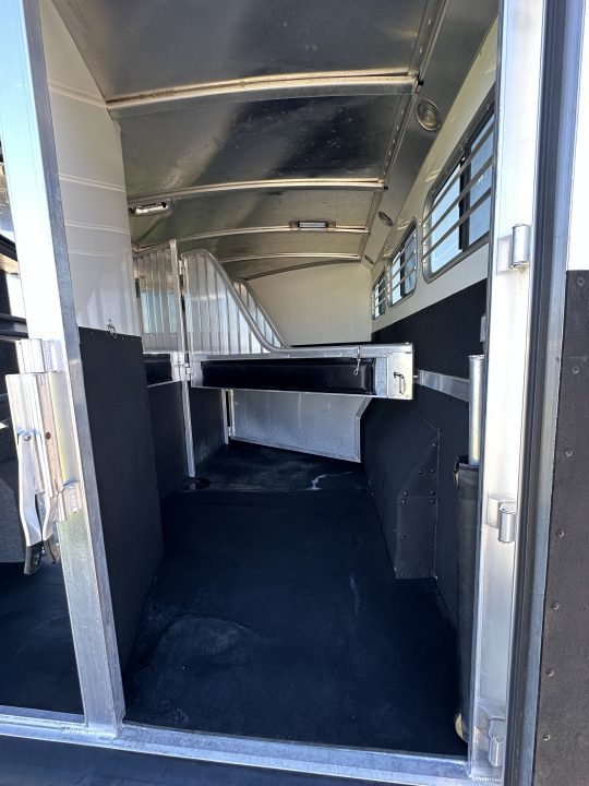 Used 2008 4-Star Trailers 3H BP Horse Trailer