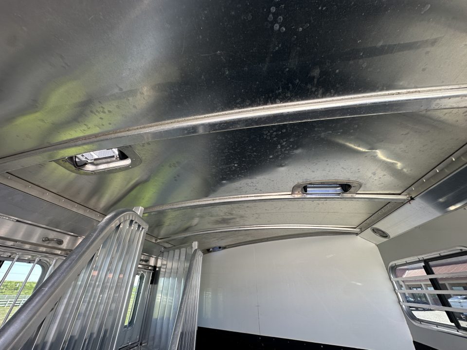 Used 2008 4-Star Trailers 3H BP Horse Trailer