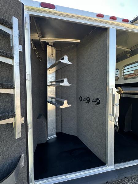 Used 2008 4-Star Trailers 3H BP Horse Trailer