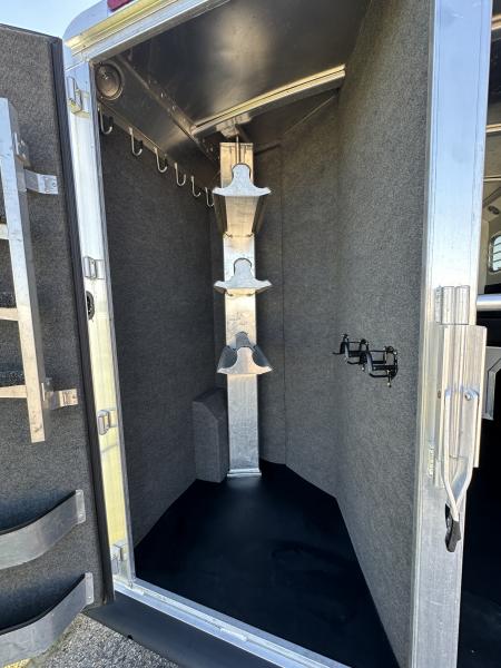 Used 2008 4-Star Trailers 3H BP Horse Trailer