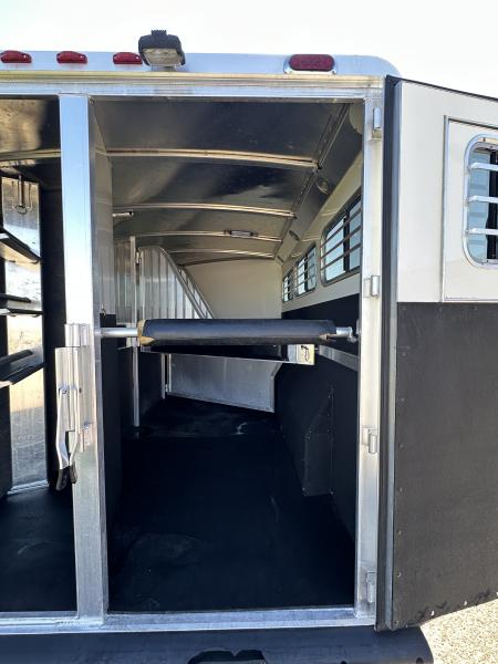 Used 2008 4-Star Trailers 3H BP Horse Trailer