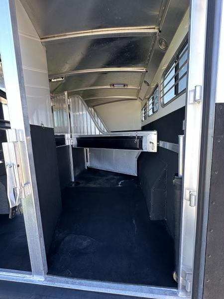 Used 2008 4-Star Trailers 3H BP Horse Trailer