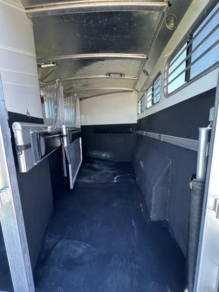 Used 2008 4-Star Trailers 3H BP Horse Trailer
