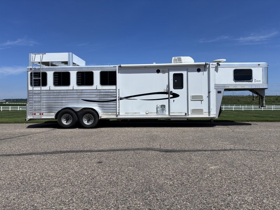Used 2009 Cherokee 4H LQ Horse Trailer