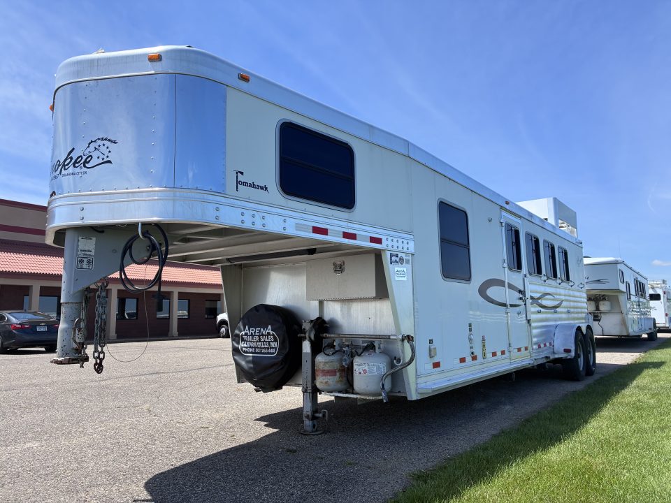 Used 2009 Cherokee 4H LQ Horse Trailer