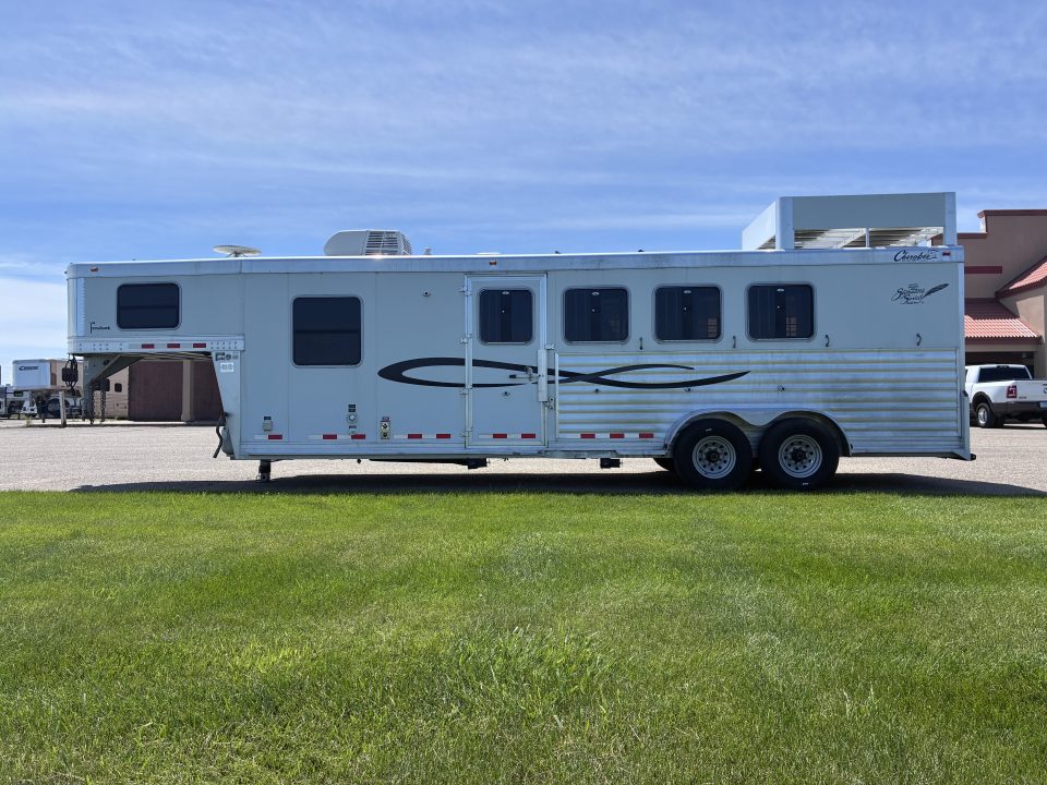 Used 2009 Cherokee 4H LQ Horse Trailer