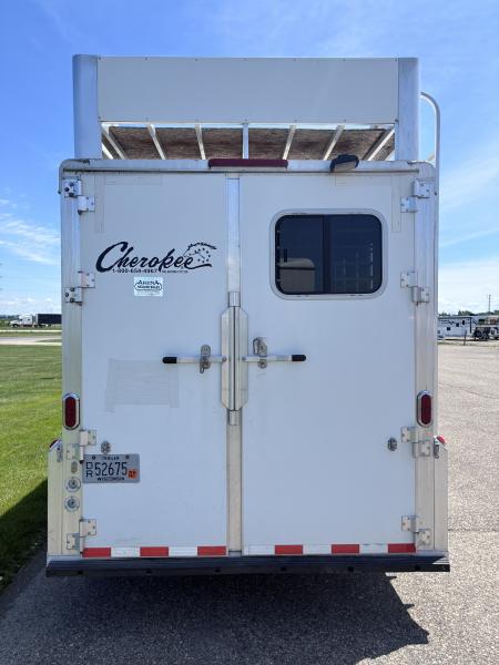 Used 2009 Cherokee 4H LQ Horse Trailer
